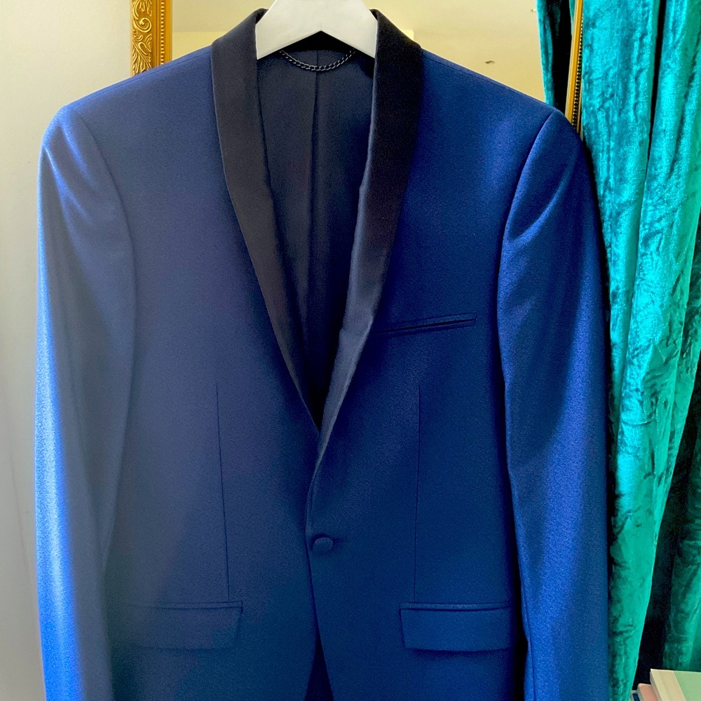 Smoking jacket suit